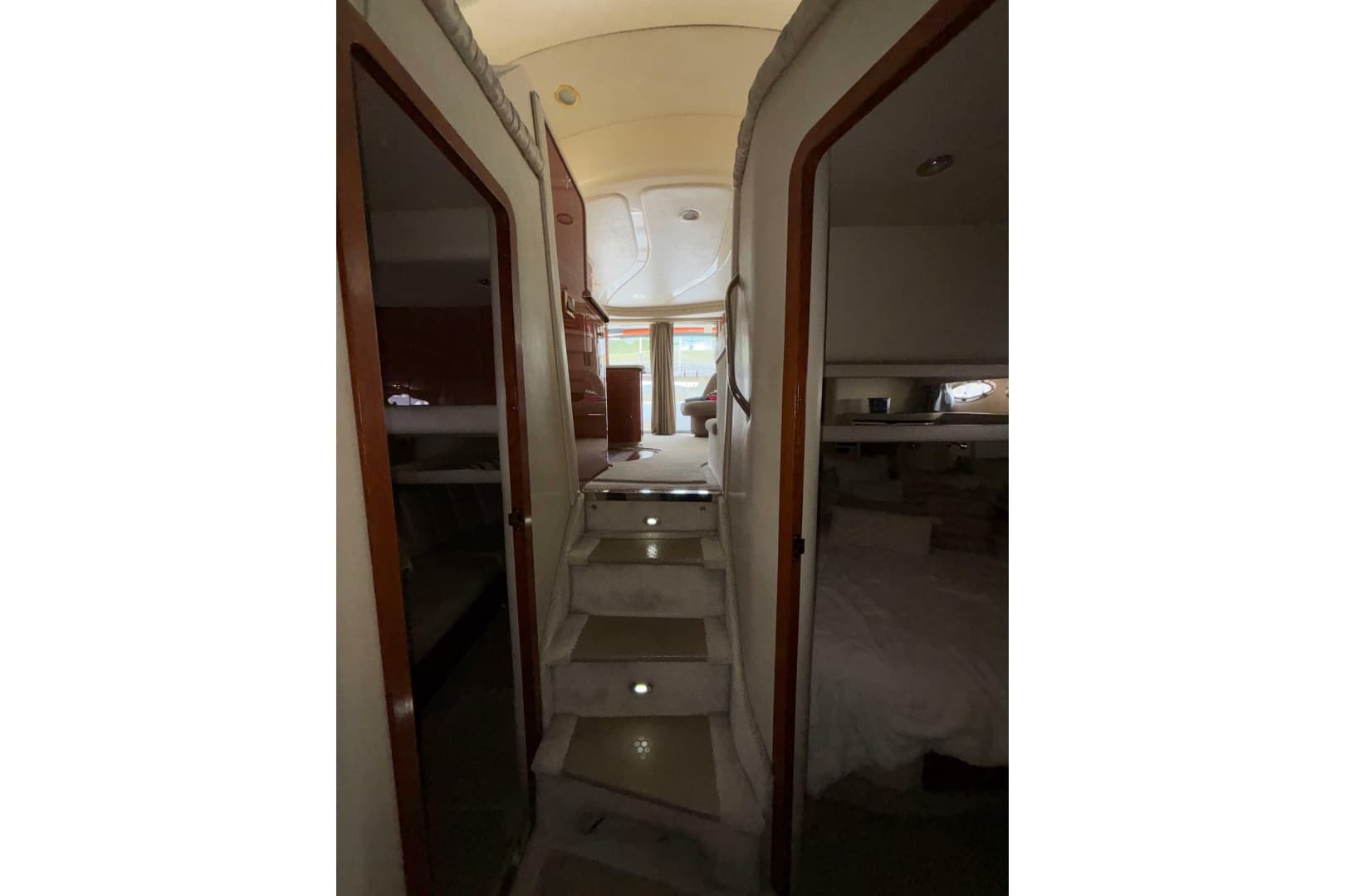 1999 Sea Ray 480 Sedan Bridge