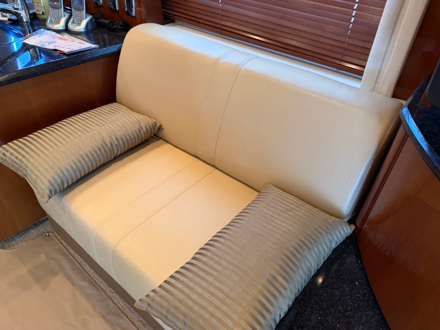 2009 Sea Ray 52 SEDAN BRIDGE
