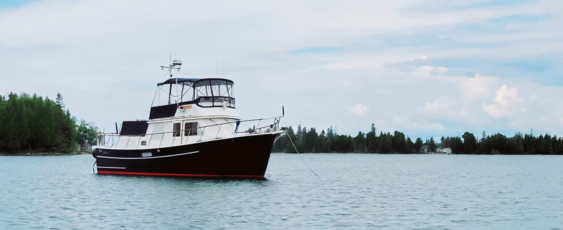 36' Monk starboard forward profile3
