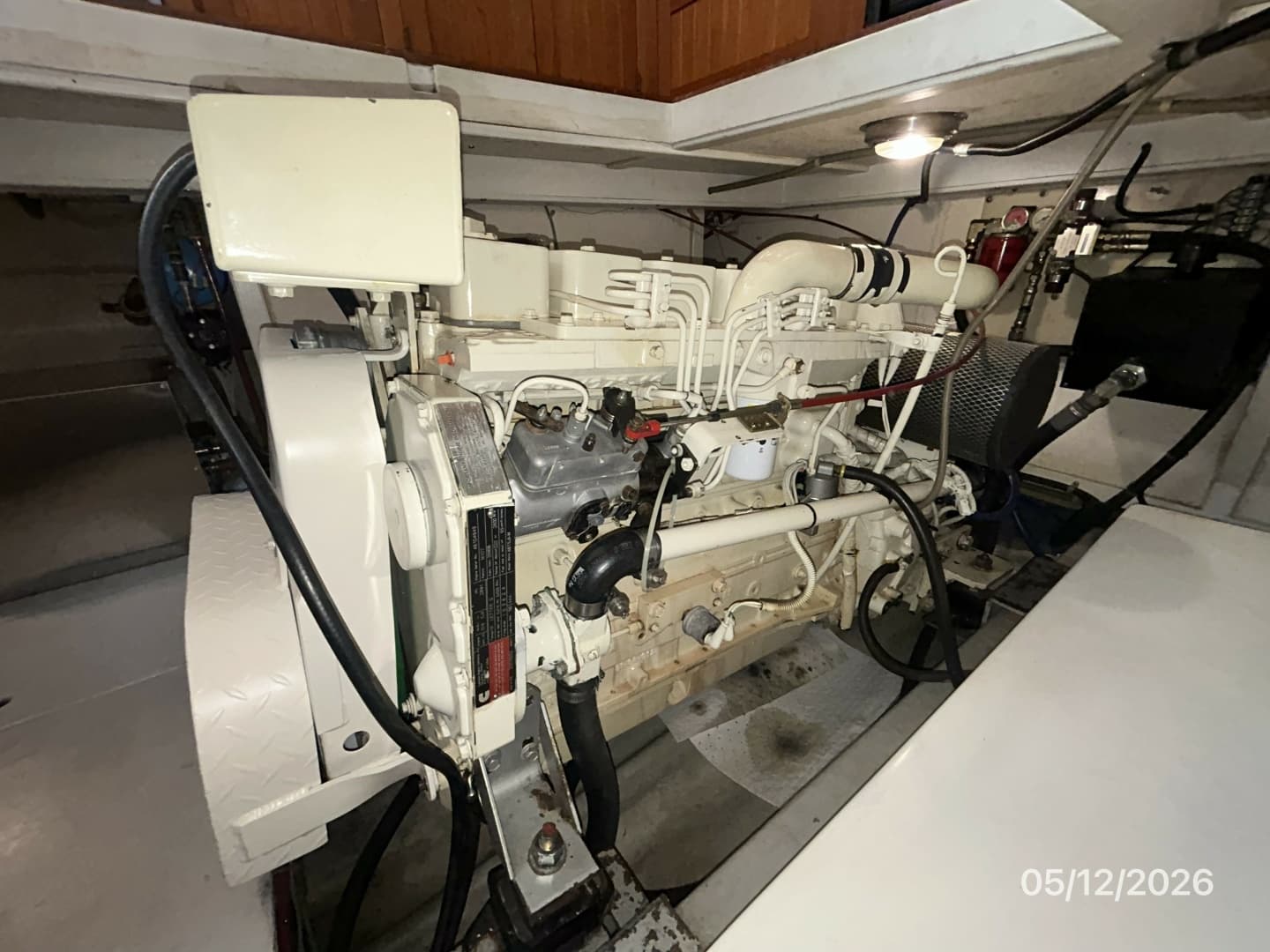 36' Monk main engine1