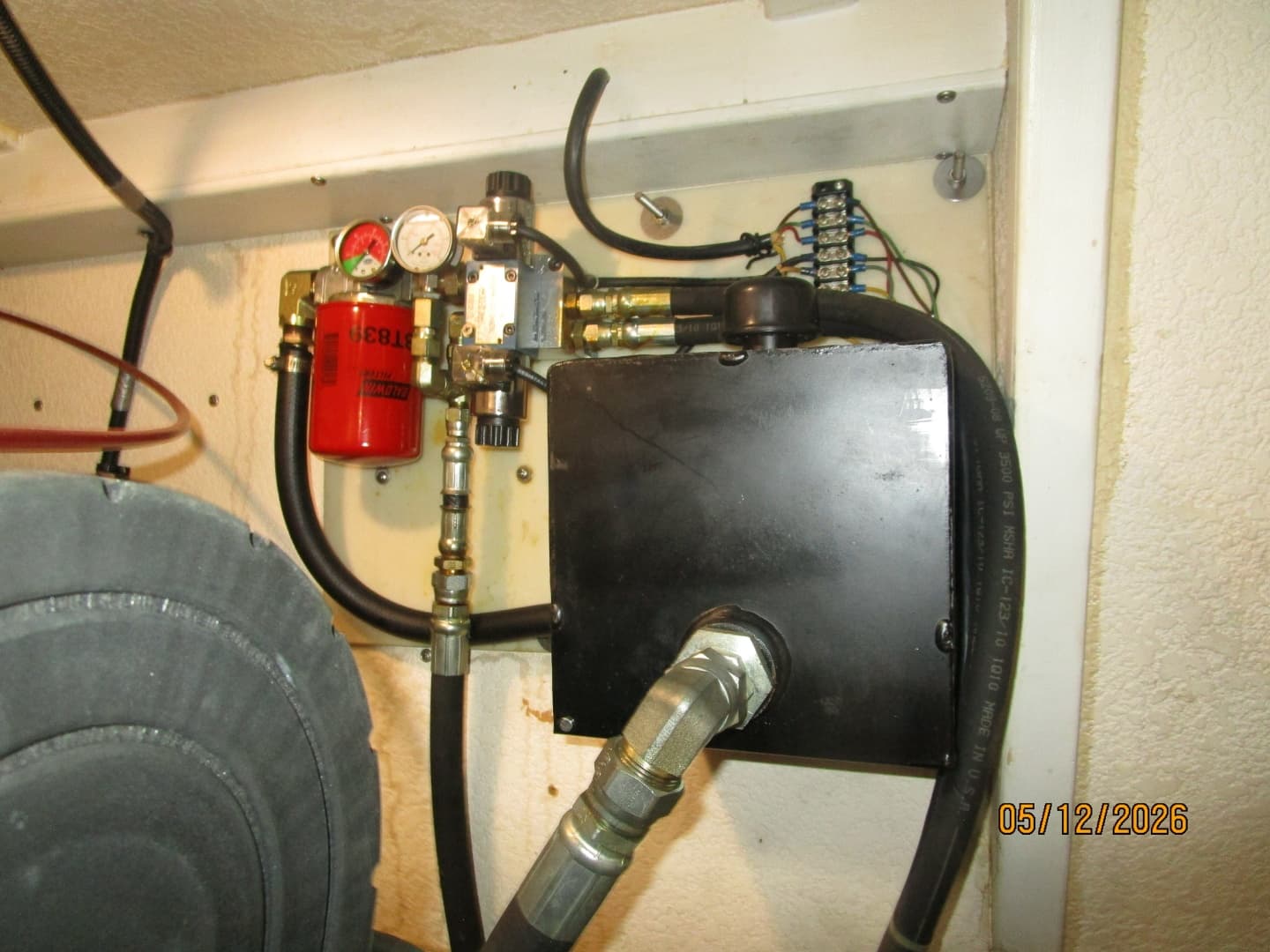 36' Monk stern thruster hydraulic system