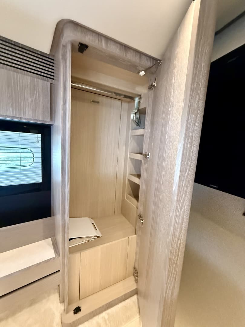 2020 Azimut Magellano 66