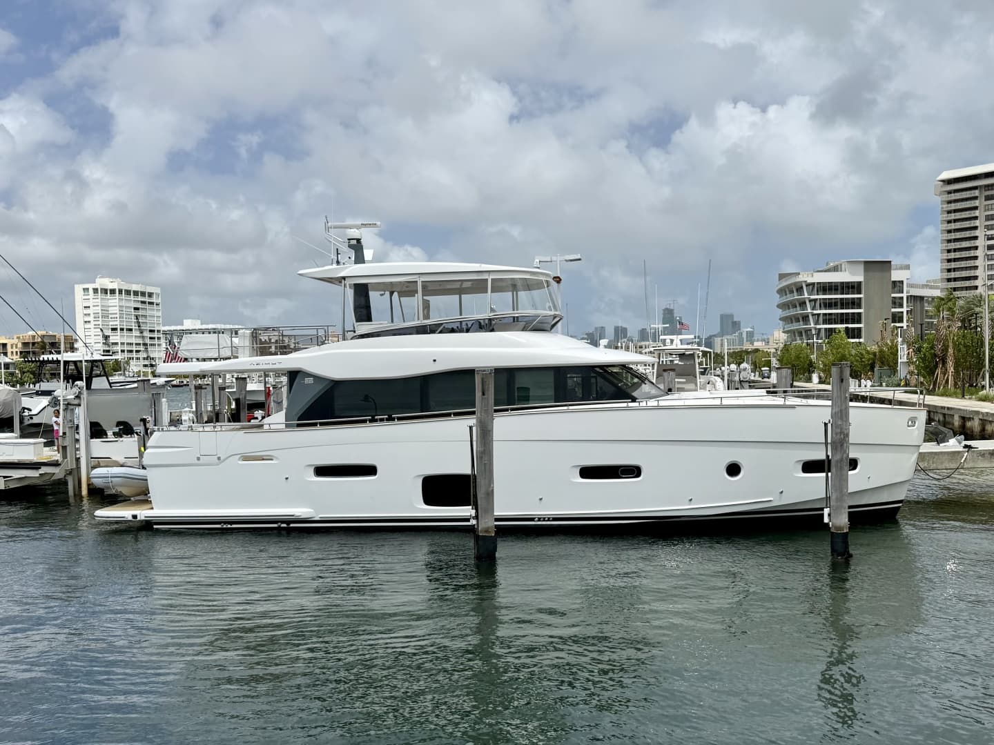 2020 Azimut Magellano 66