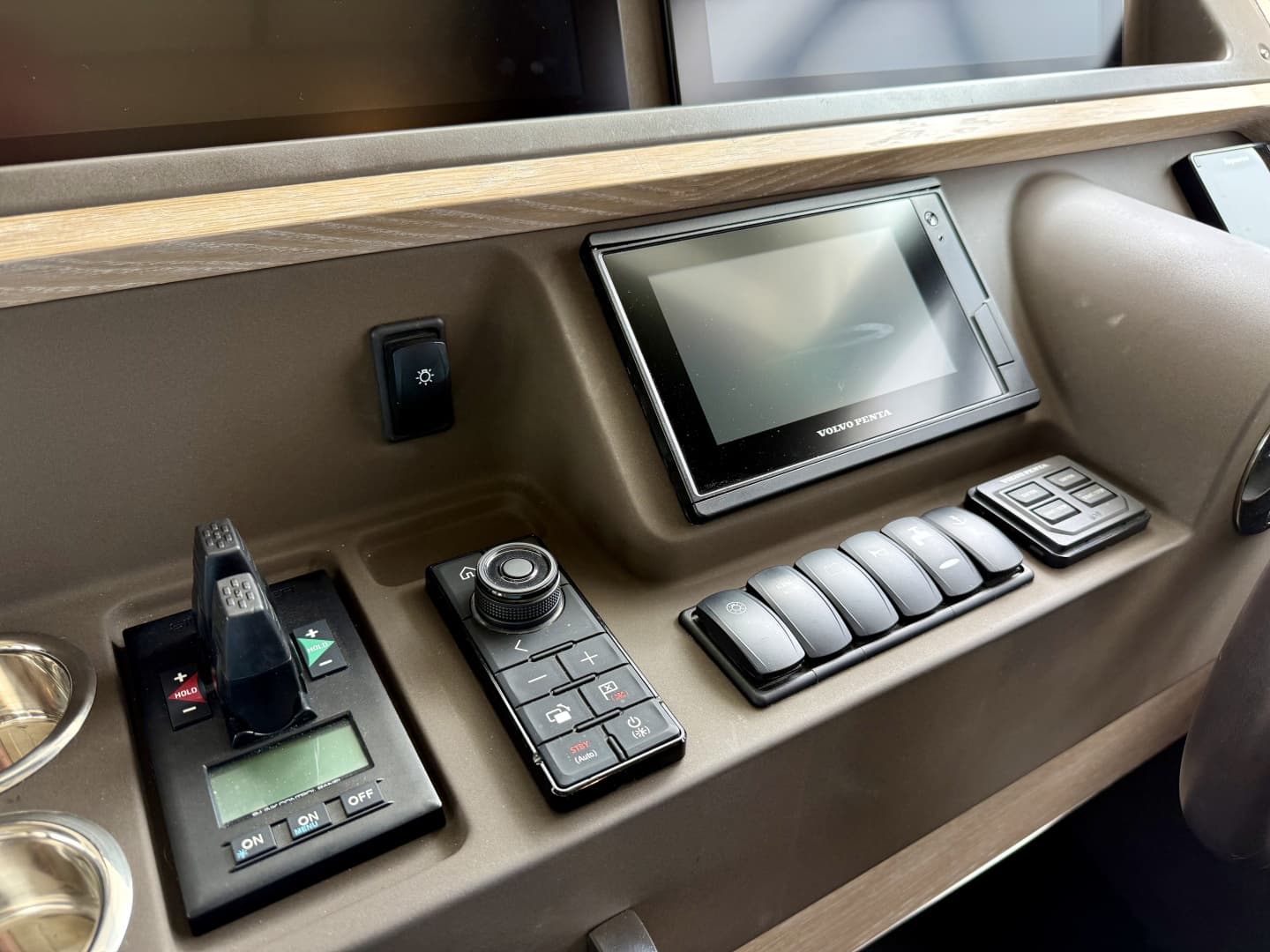 2020 Azimut Magellano 66