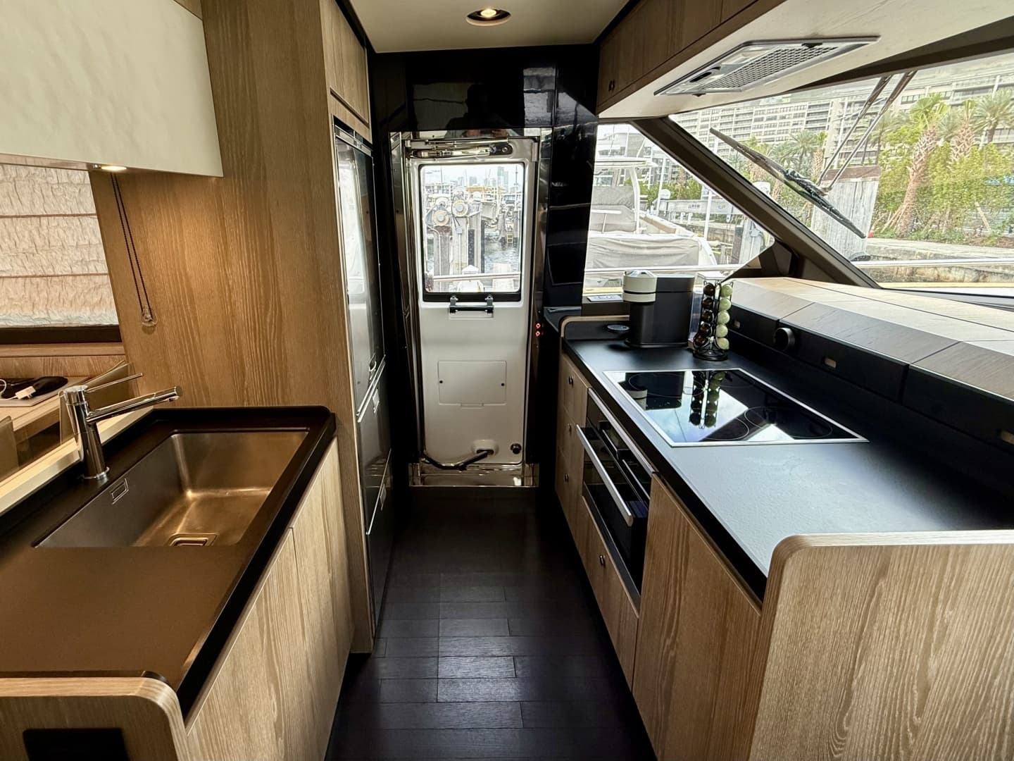 2020 Azimut Magellano 66