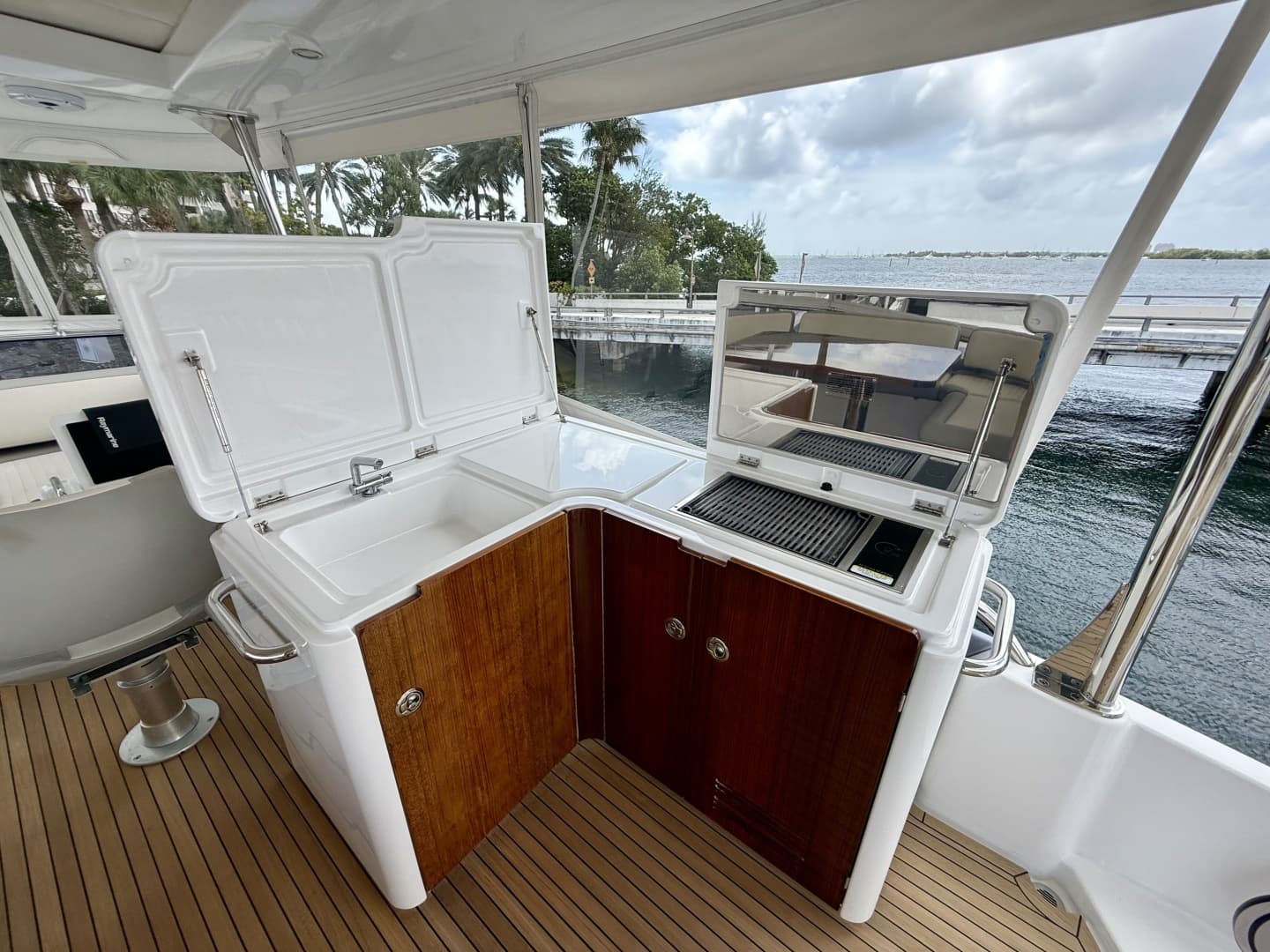 2020 Azimut Magellano 66