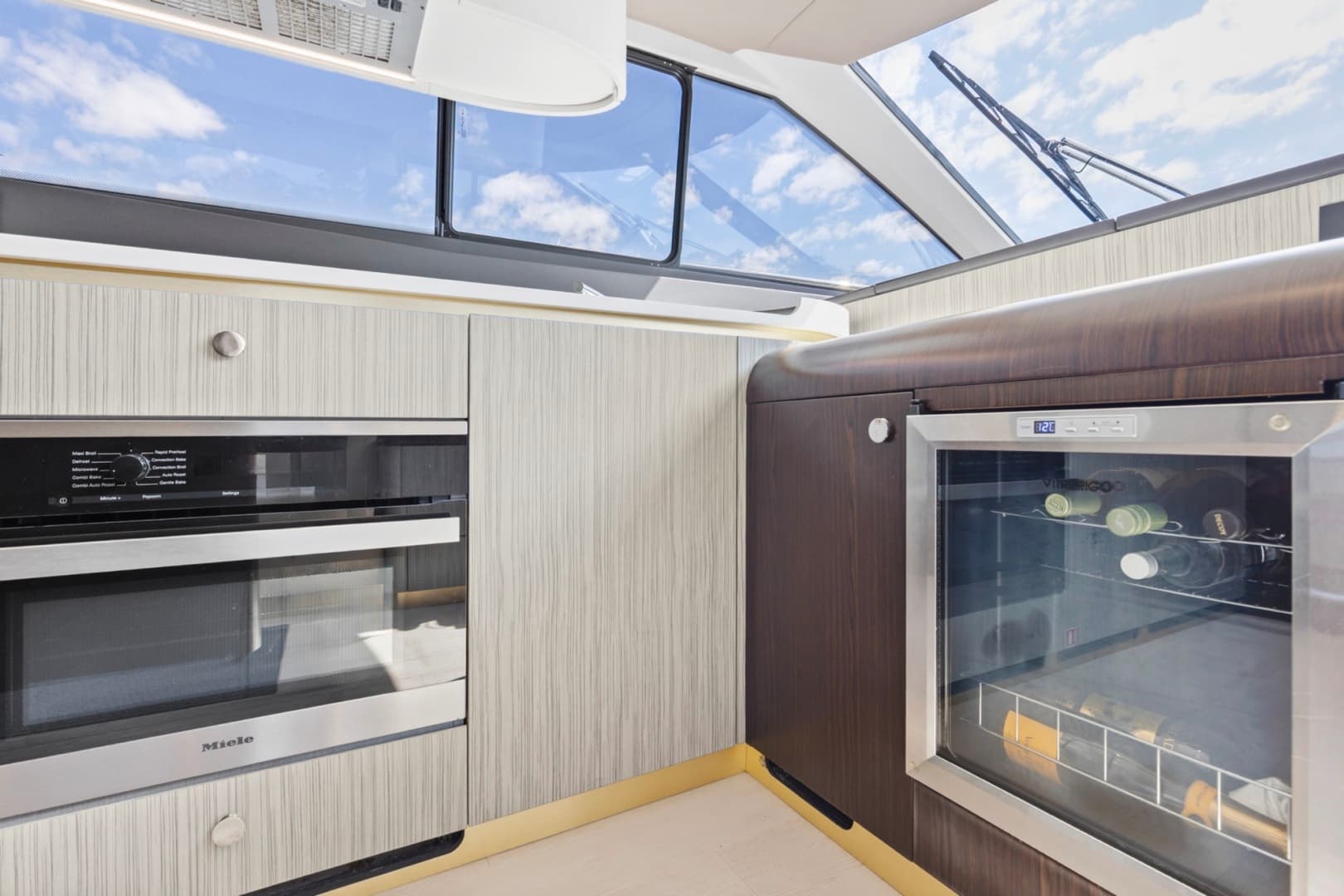 2019 Azimut 60 FLY