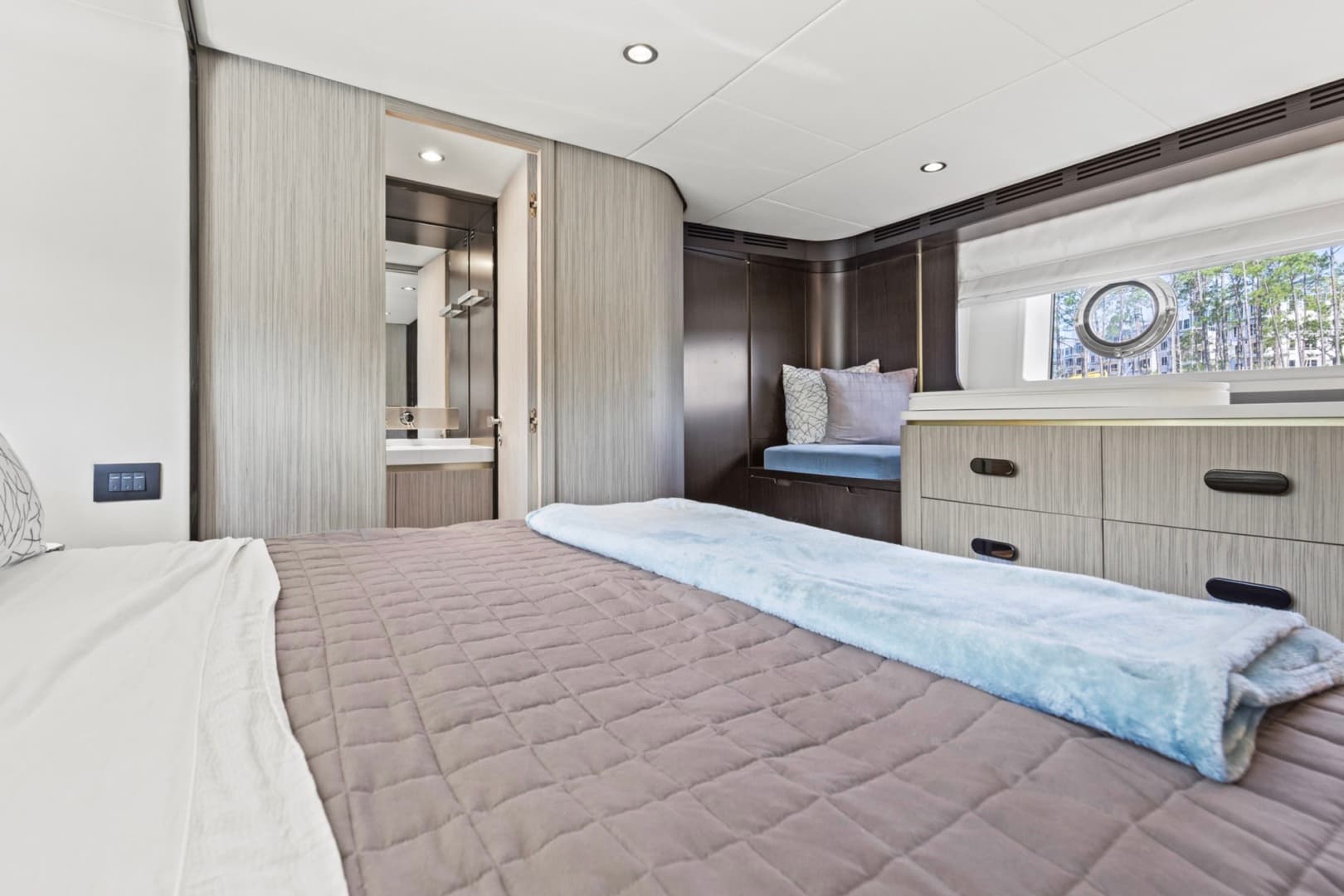 2019 Azimut 60 FLY