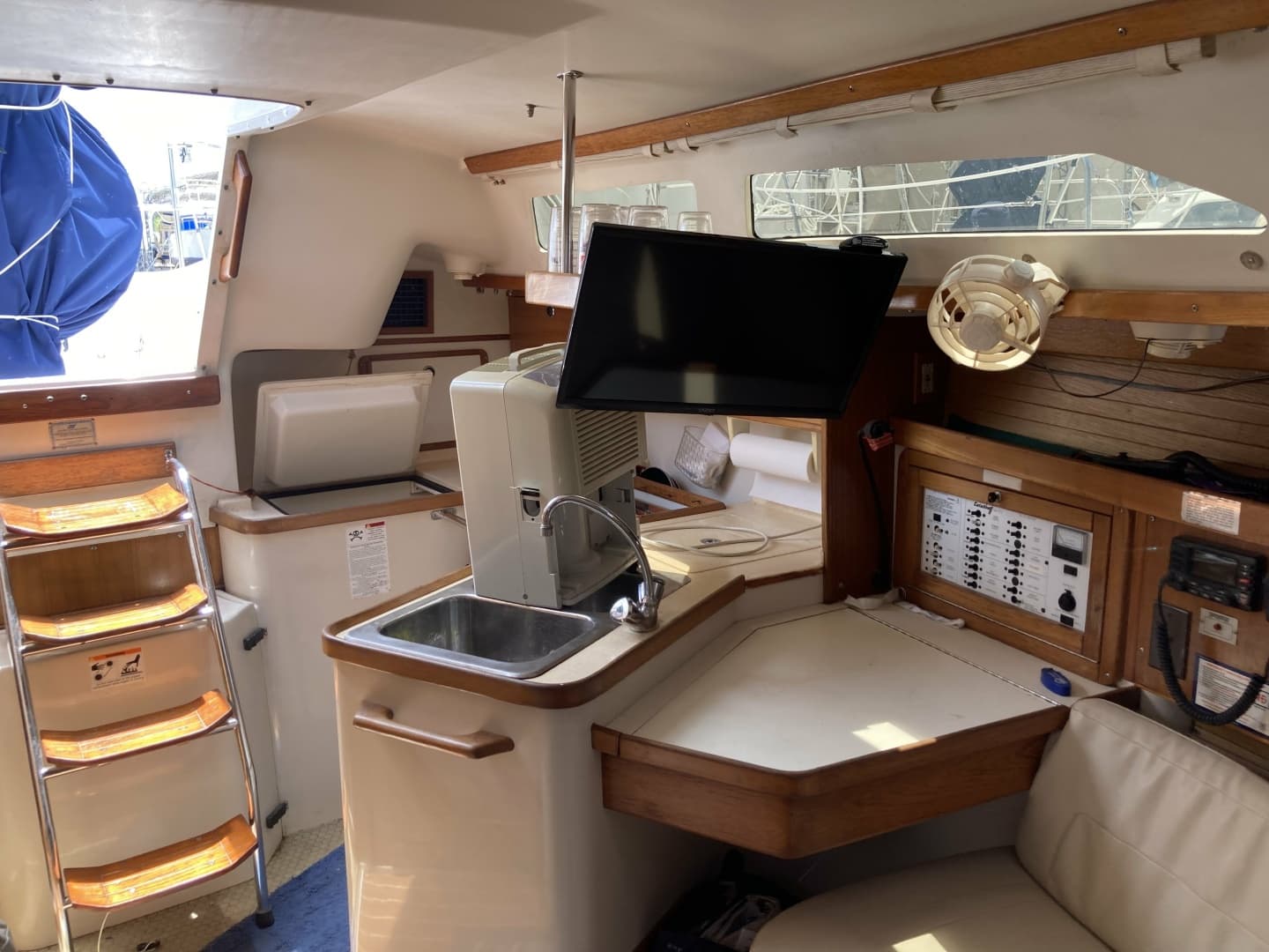 2003 Catalina 320