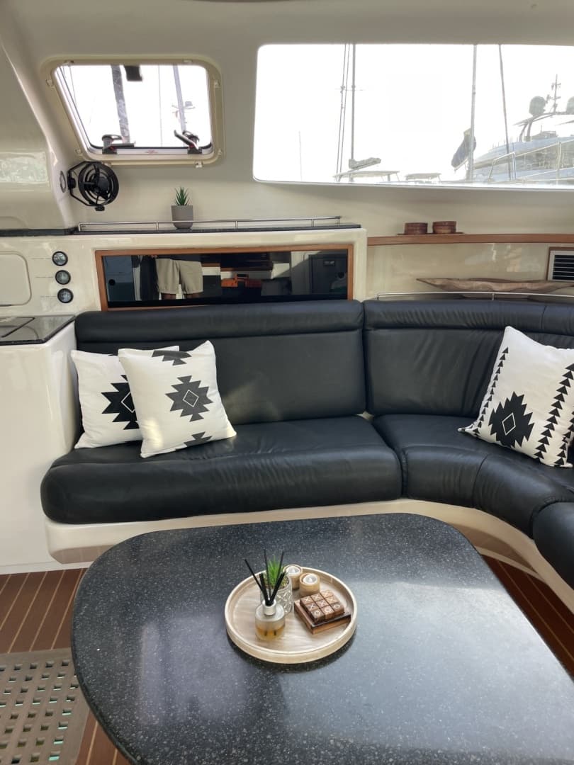 2011 Voyage Yachts 520