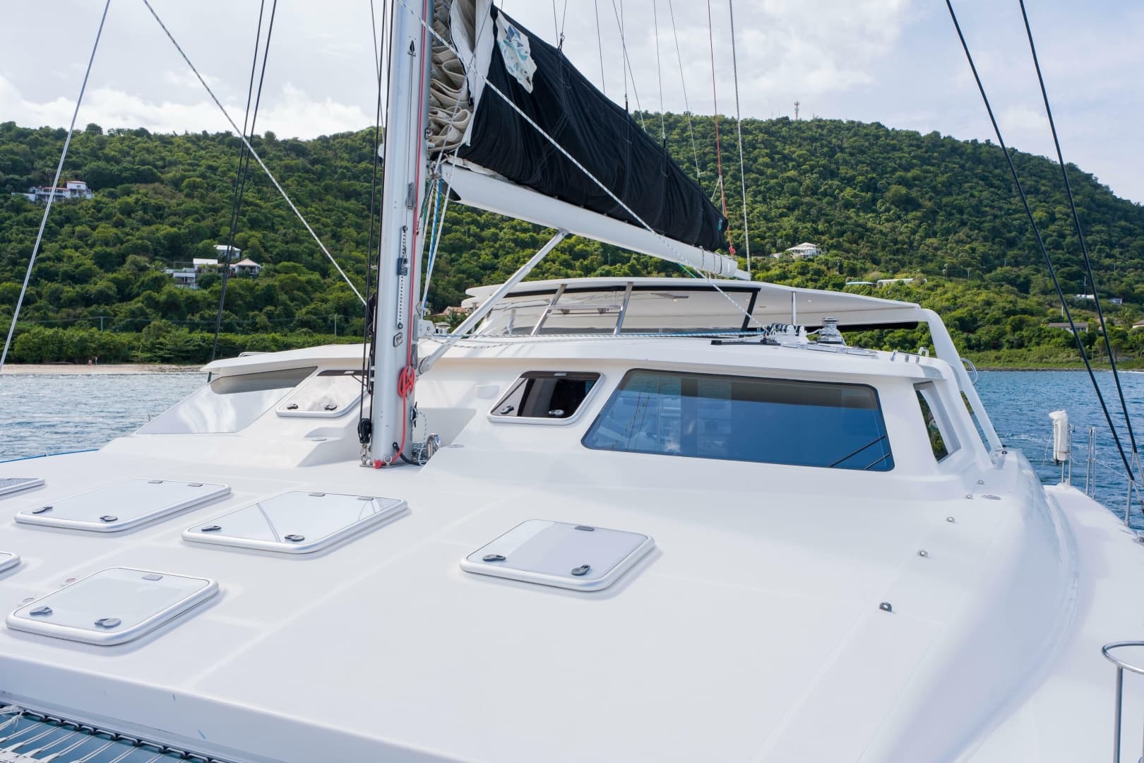 2011 Voyage Yachts 520