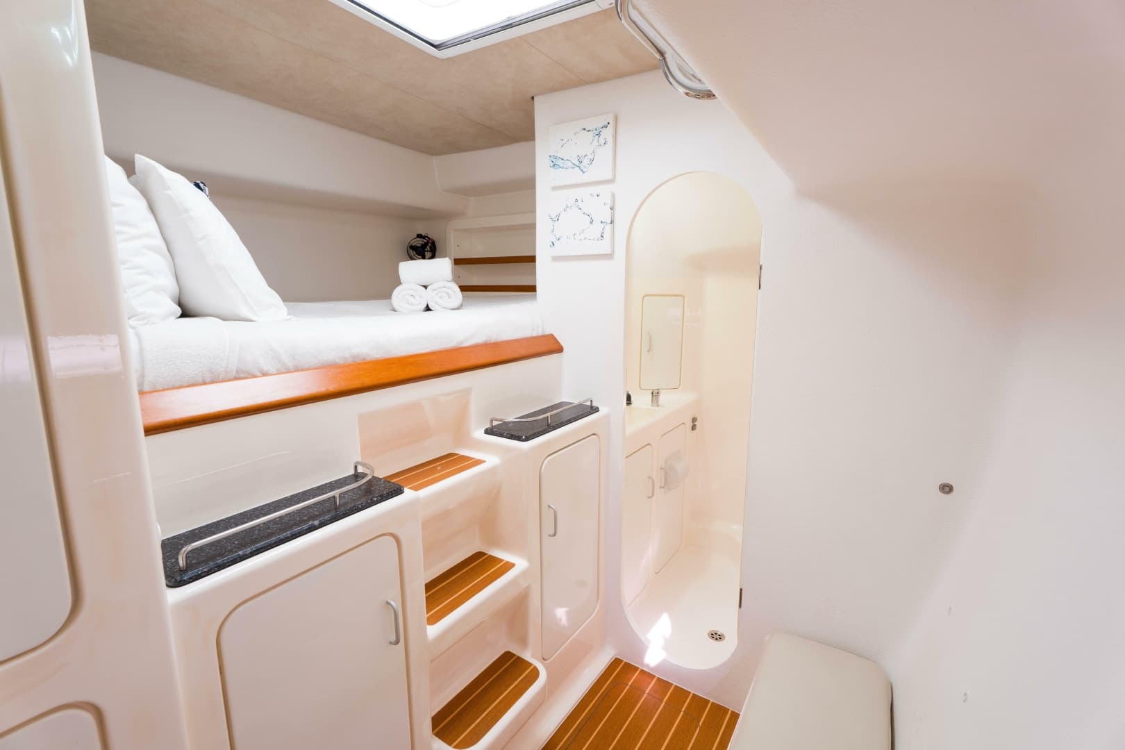 2011 Voyage Yachts 520