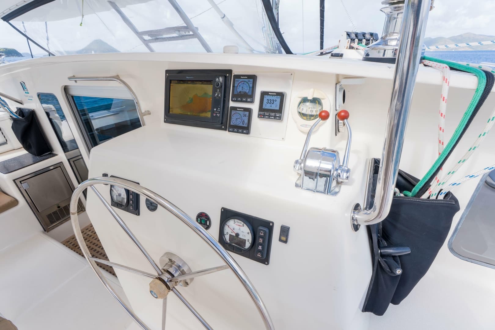 2011 Voyage Yachts 520