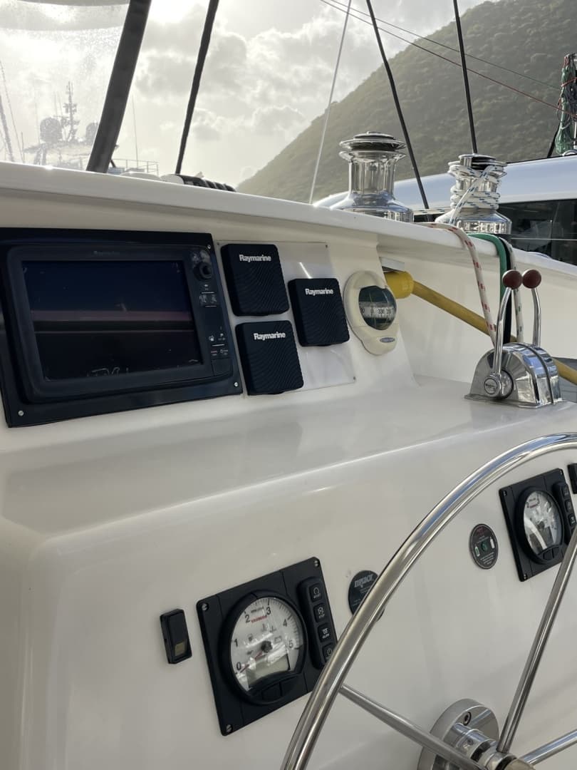 2011 Voyage Yachts 520