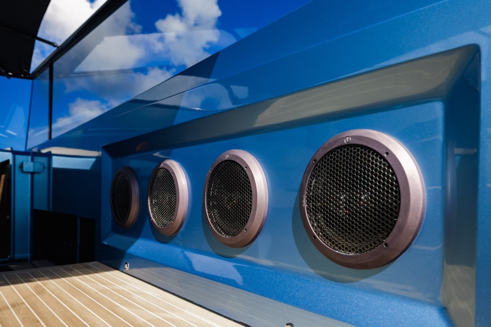 2019 Vanquish Yachts VQ58