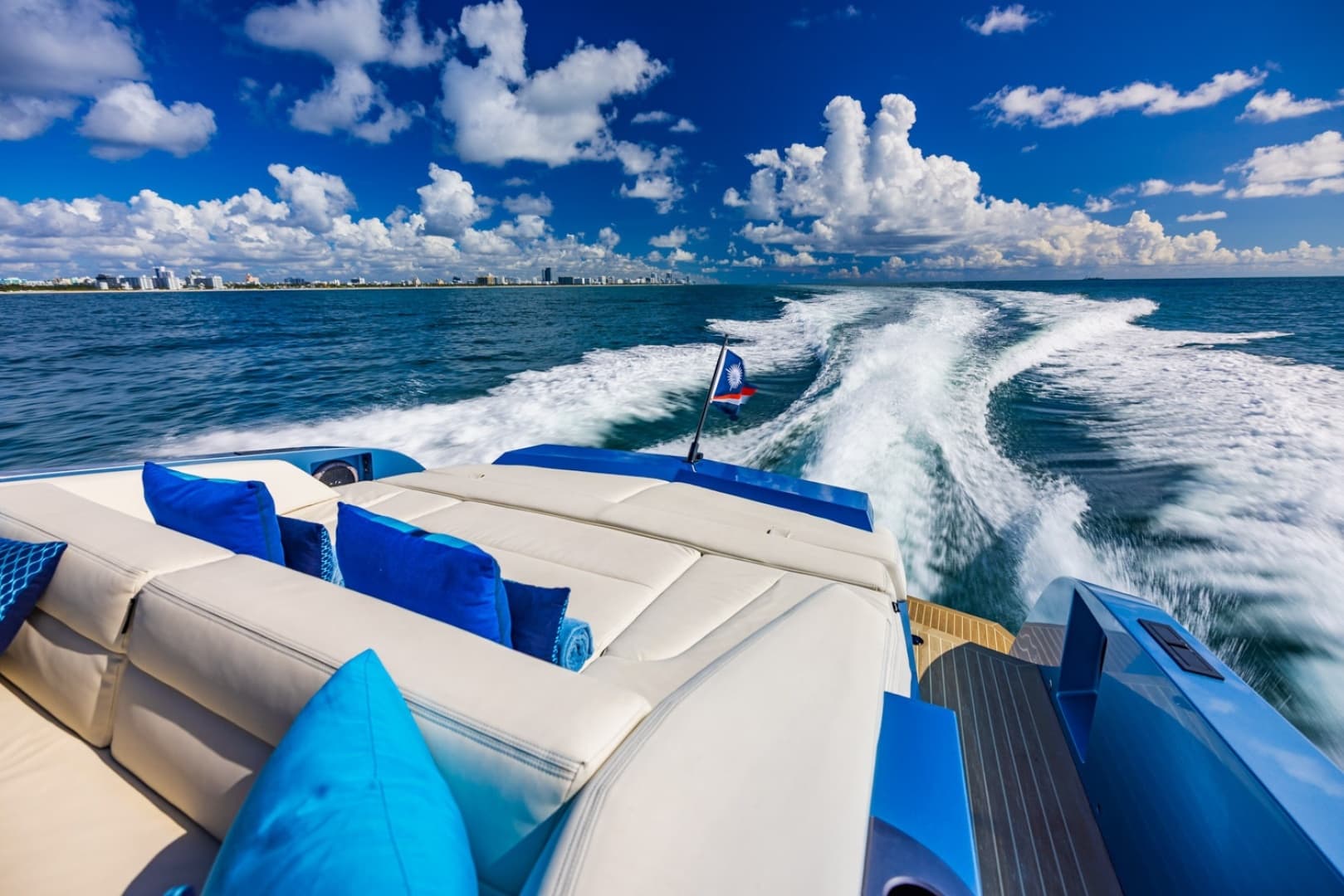 2019 Vanquish Yachts VQ58