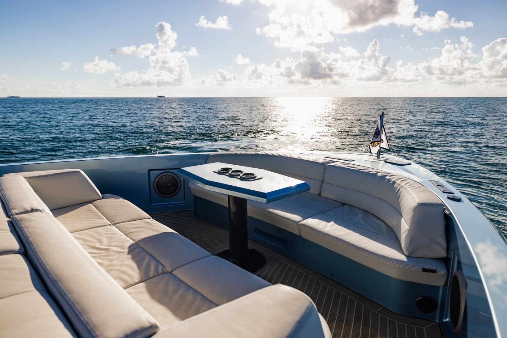 2019 Vanquish Yachts VQ58