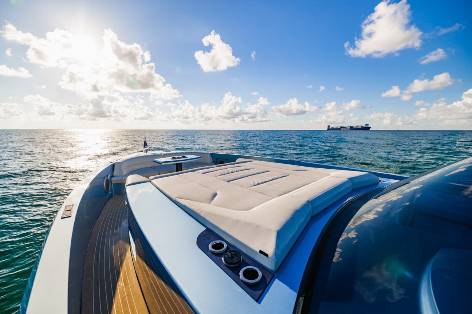 2019 Vanquish Yachts VQ58