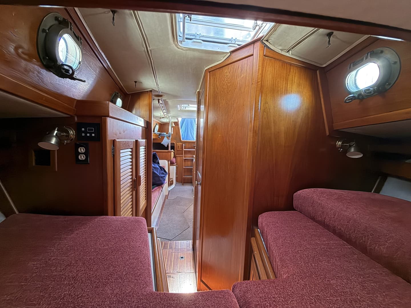 1987 Pacific Seacraft 