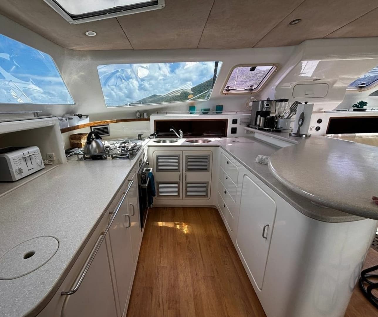 2015 Voyage Yachts 520