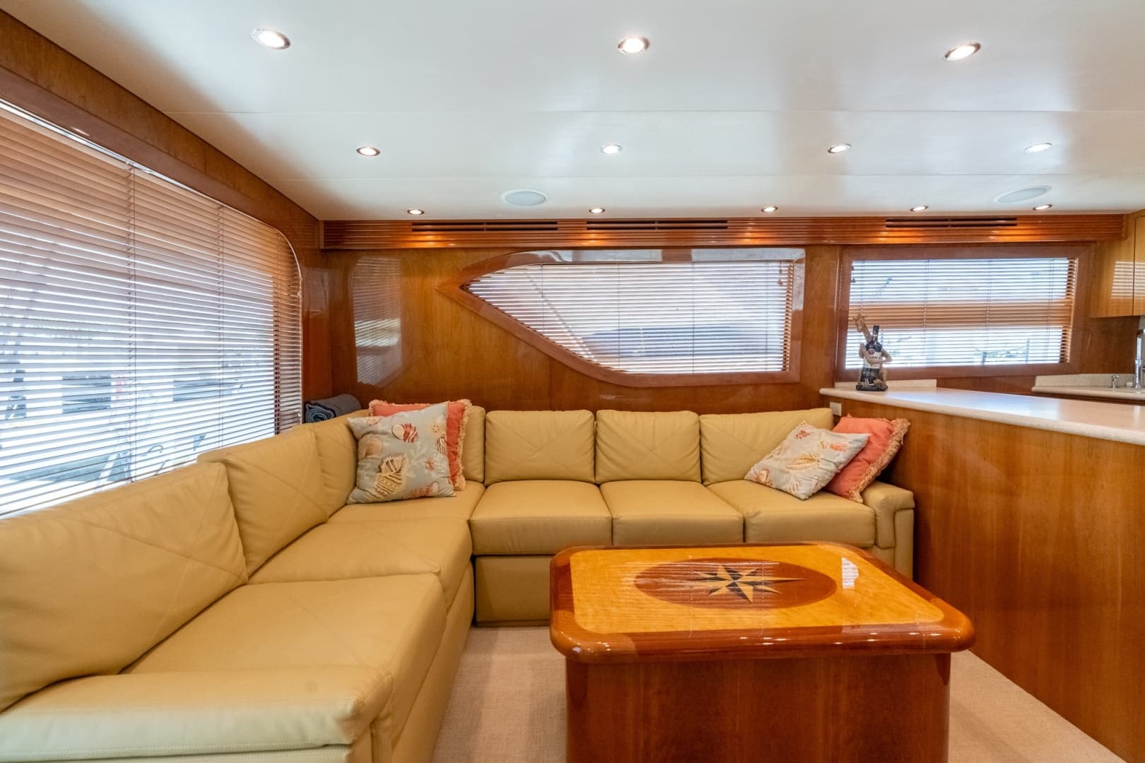 2004 Hatteras 