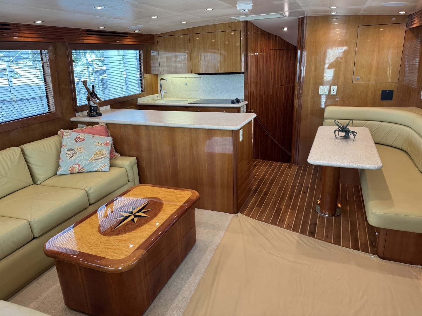 2004 Hatteras 