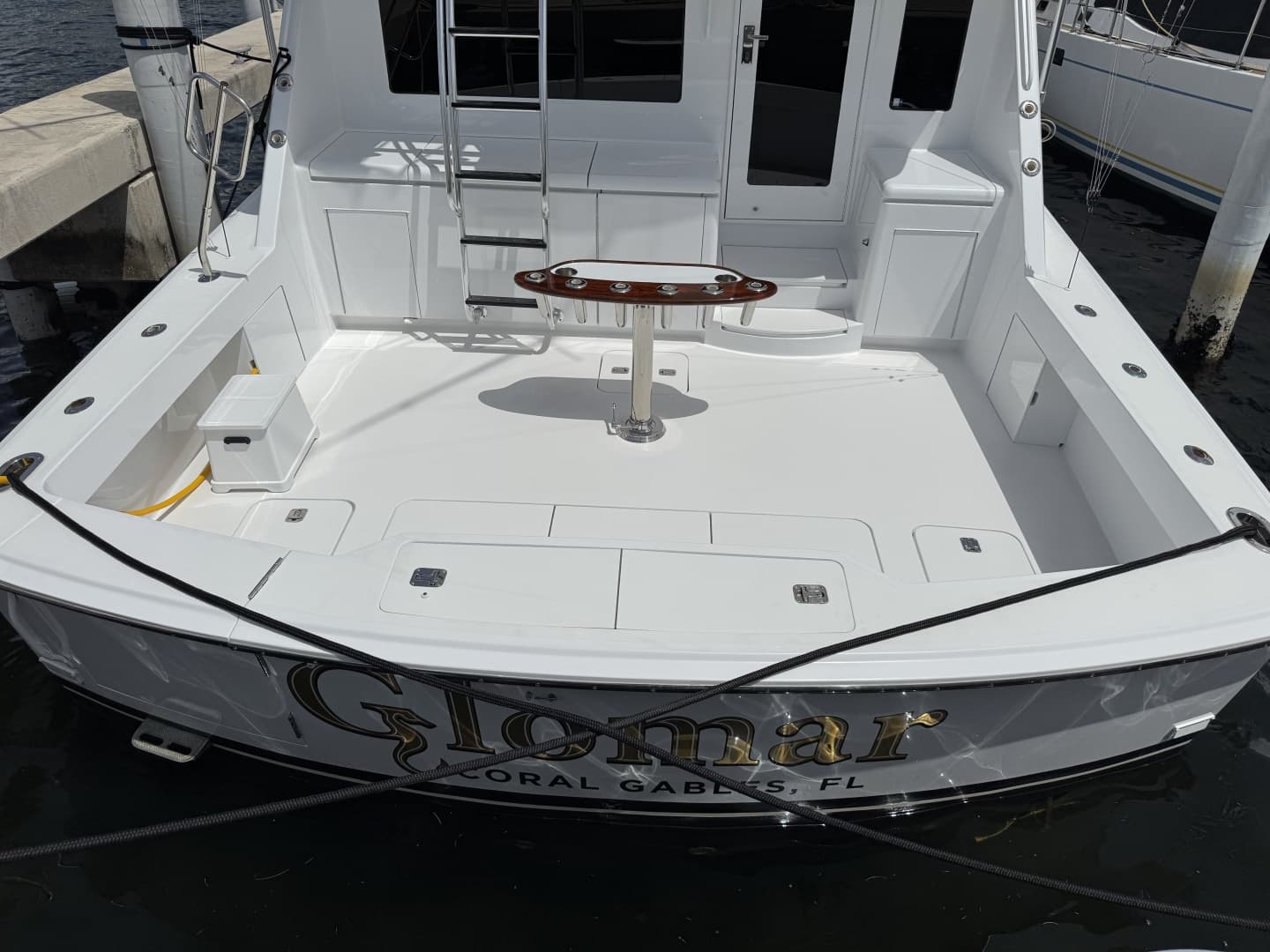 2004 Hatteras 