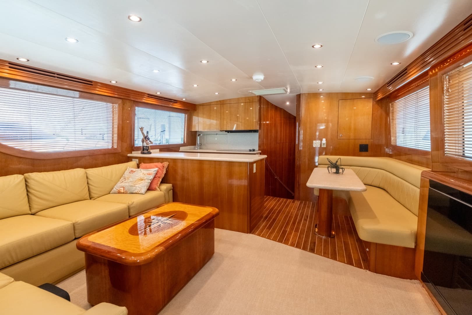 2004 Hatteras 