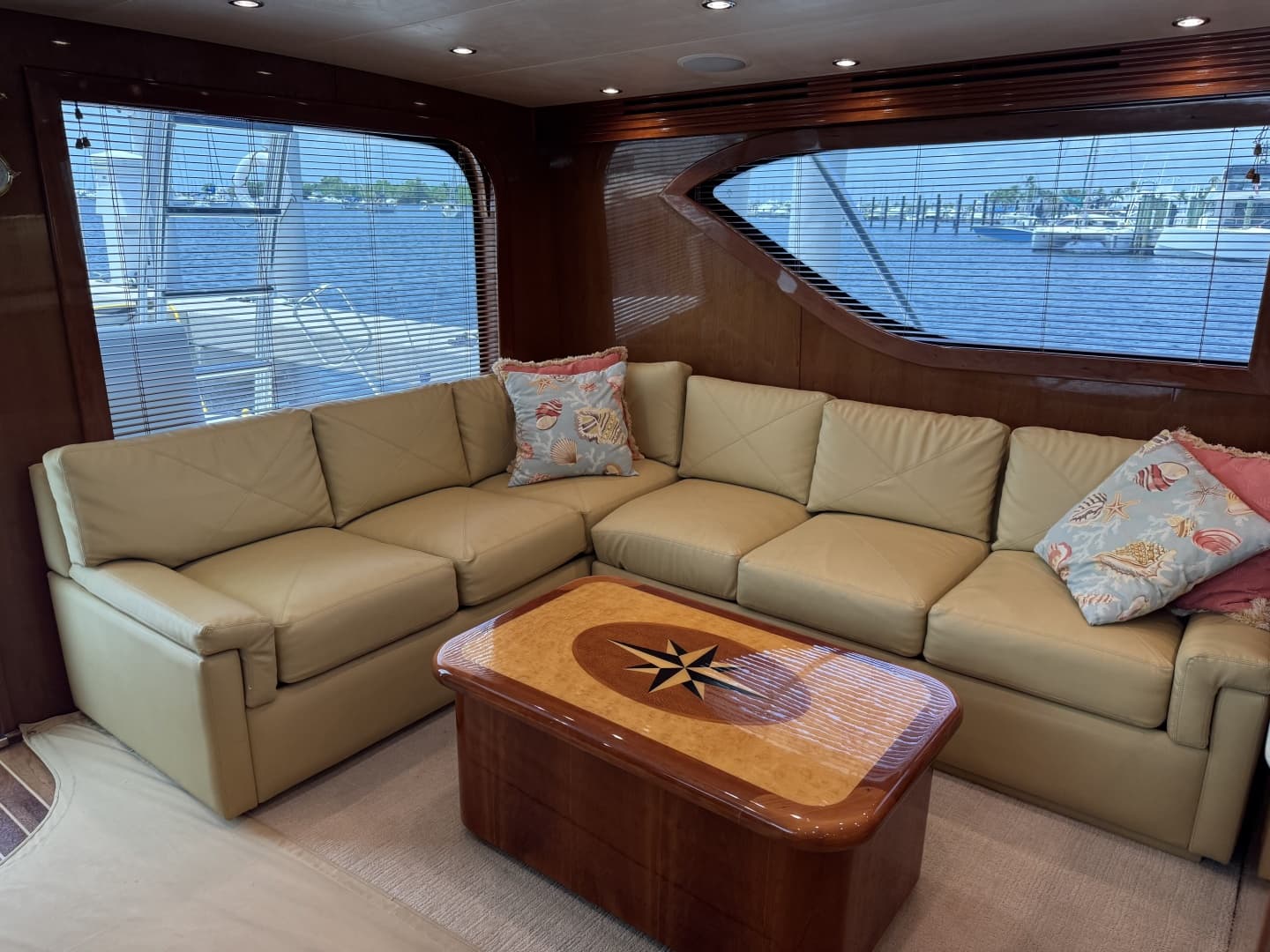 2004 Hatteras 