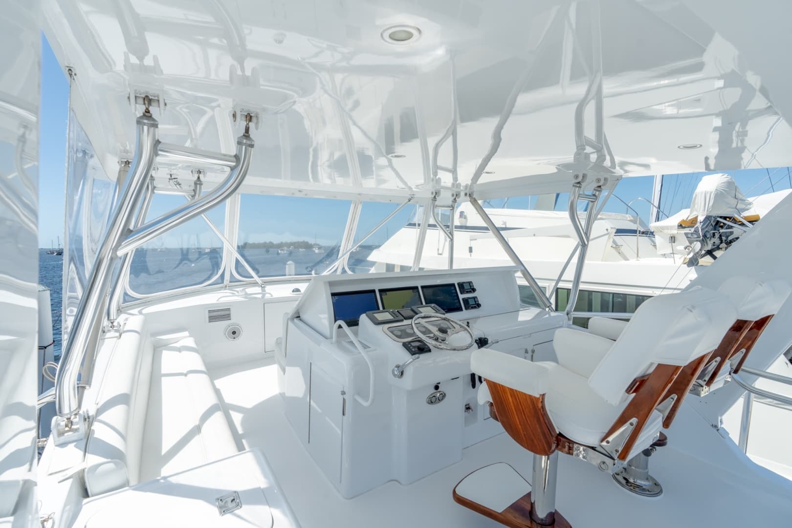 2004 Hatteras 