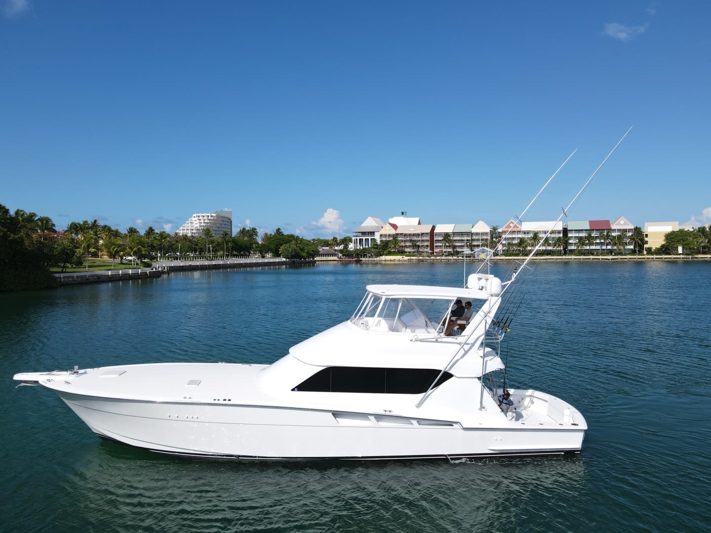 2004 Hatteras 