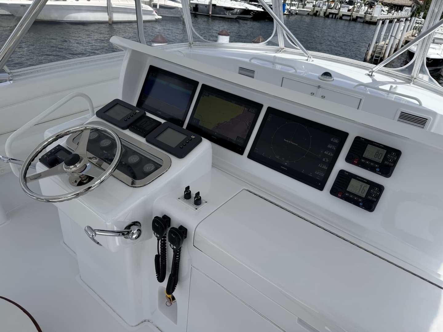 2004 Hatteras 