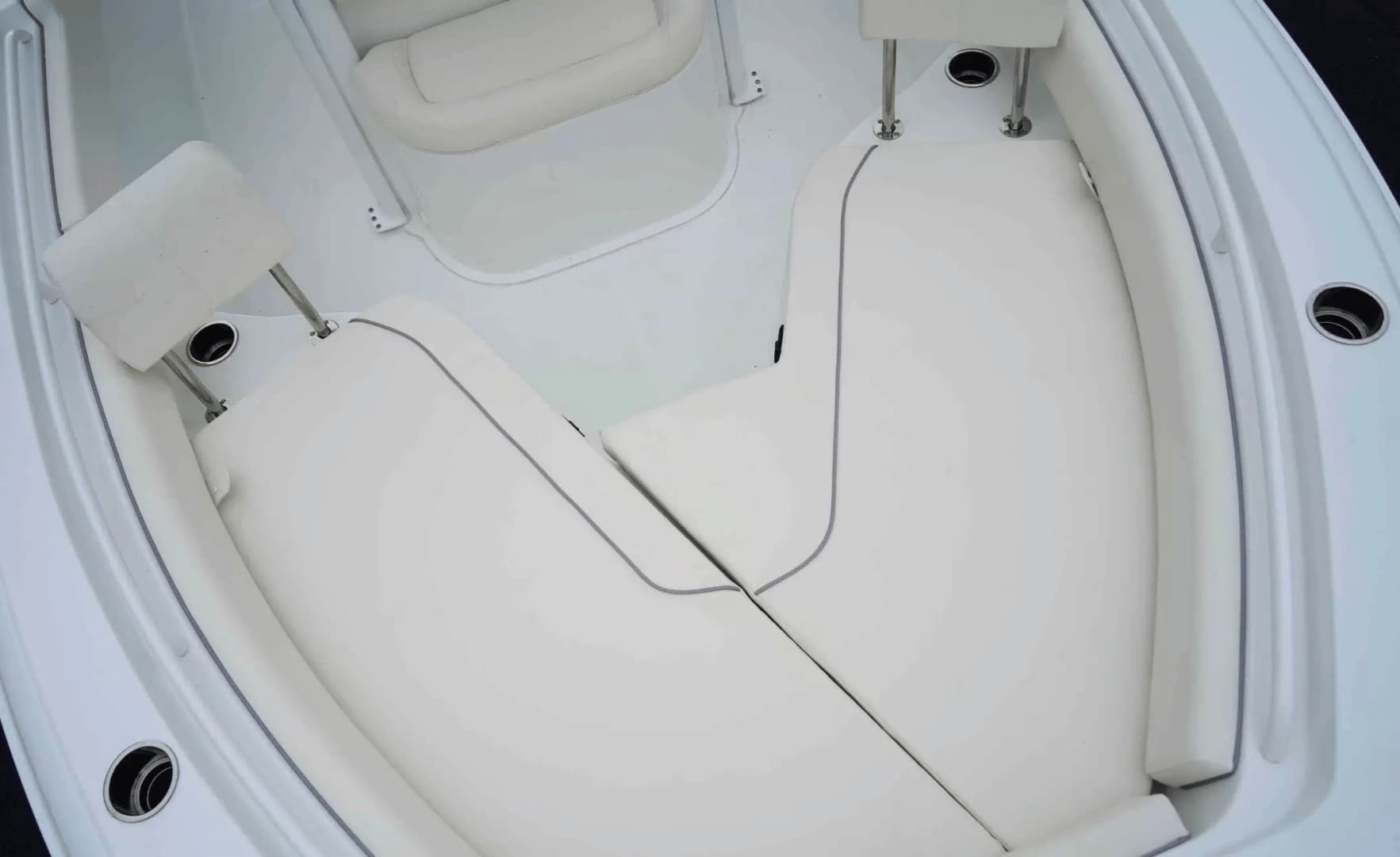 2026 Sea Hunt Ultra 235SE