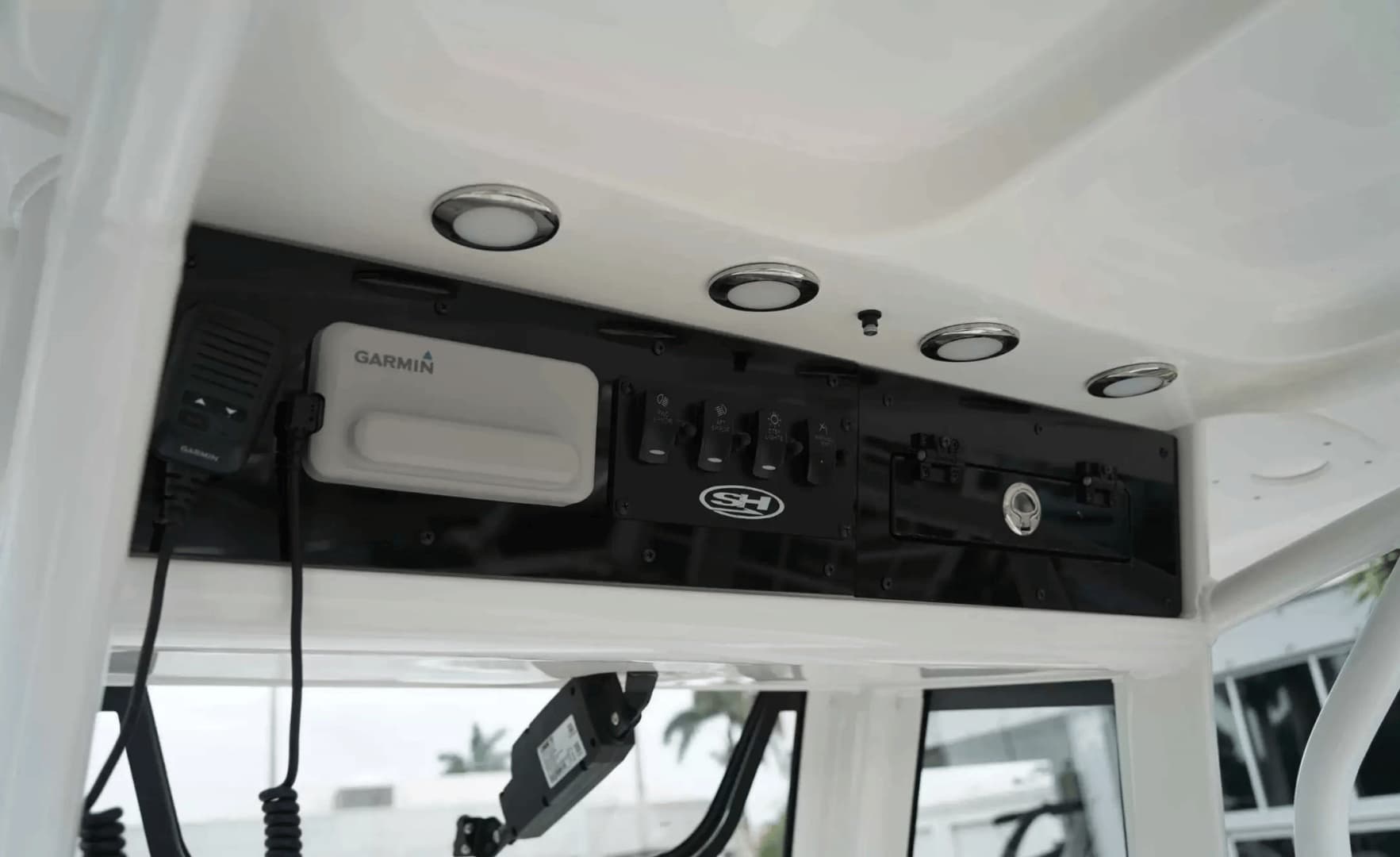 2026 Sea Hunt Ultra 235SE