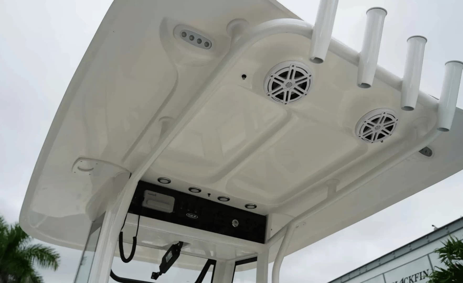 2026 Sea Hunt Ultra 235SE