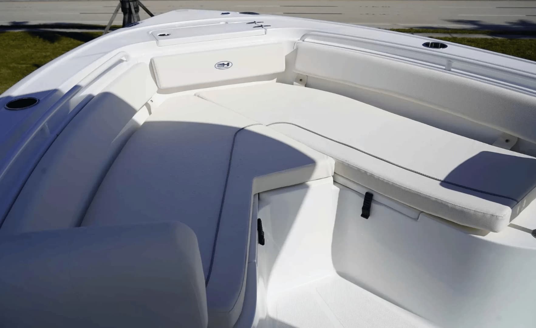 2026 Sea Hunt Ultra 245SE