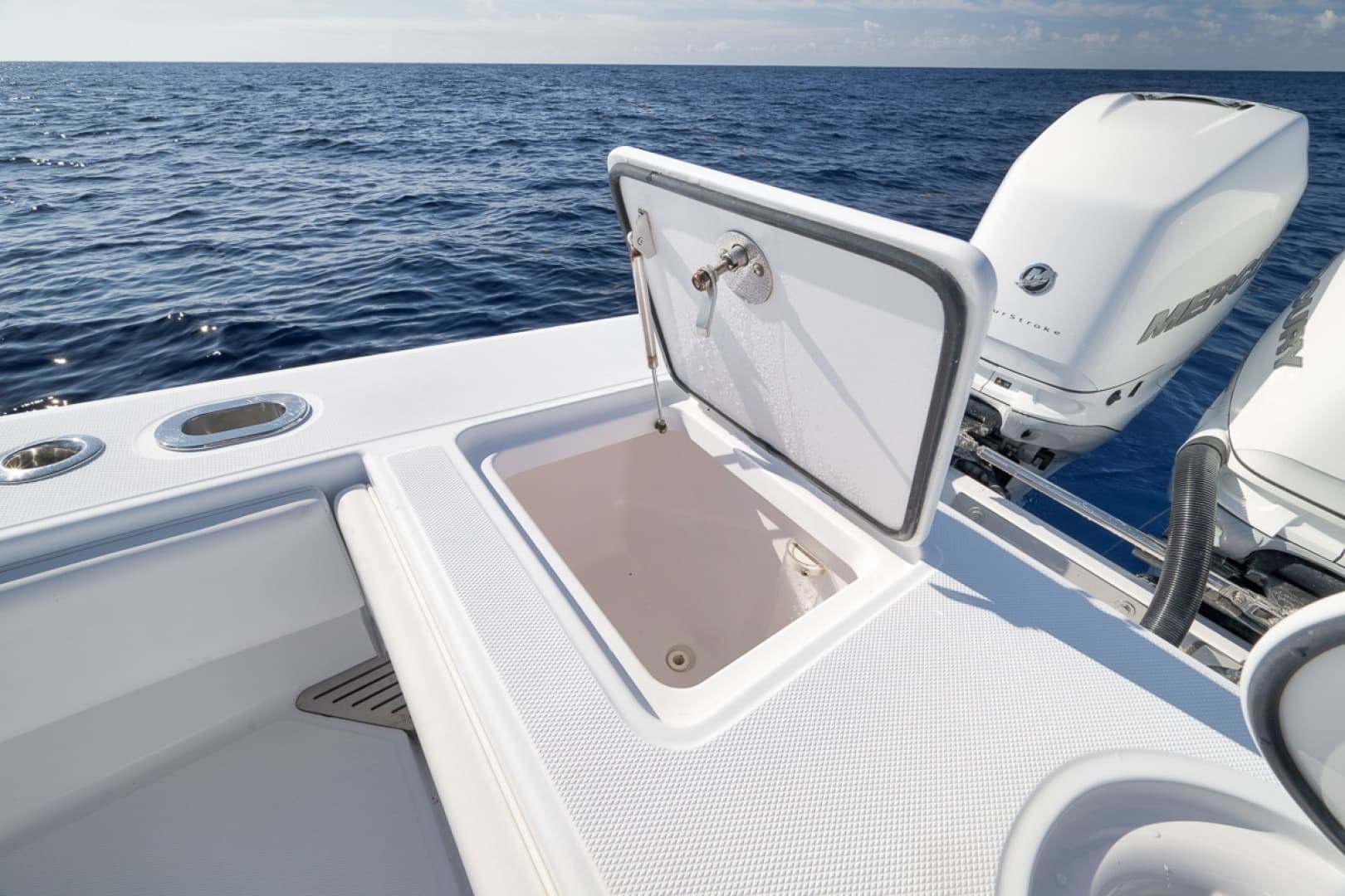 2017 Bahama 41CC