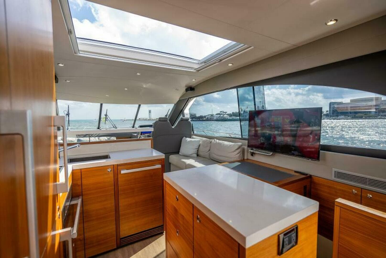 2021 Maritimo X50