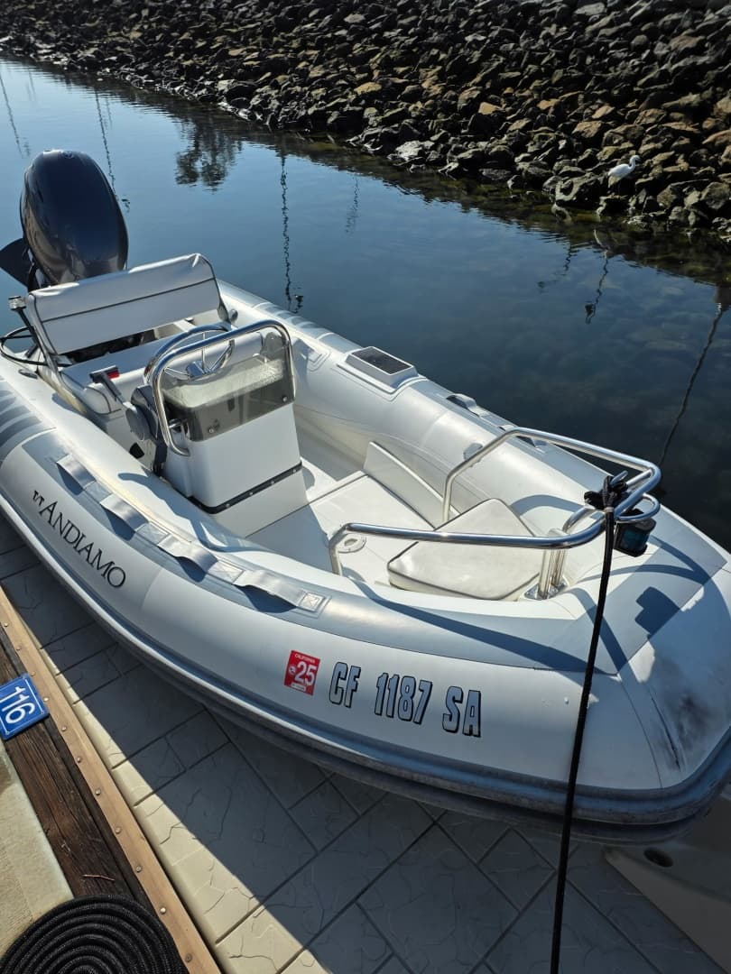 2004 Meridian 490 Pilothouse