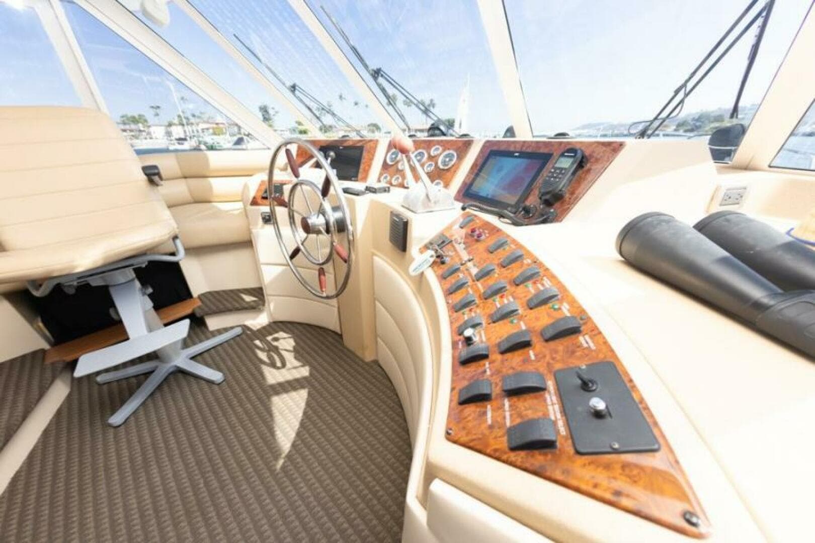 2004 Meridian 490 Pilothouse
