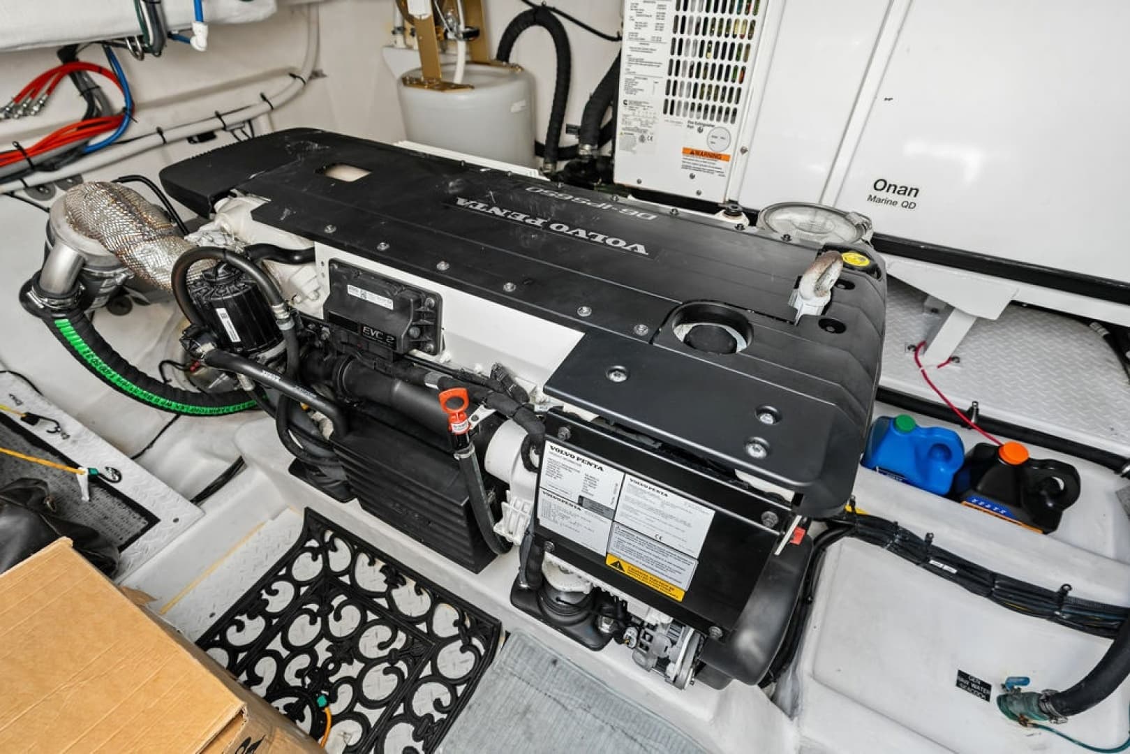 2022 Cruisers Yachts 46 CANTIUS