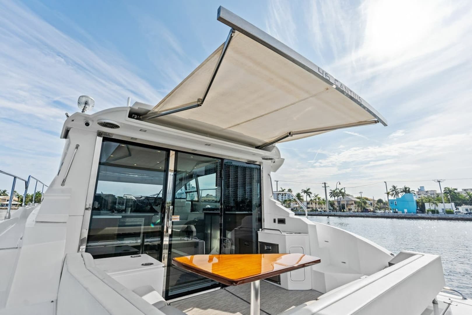 2022 Cruisers Yachts 46 CANTIUS