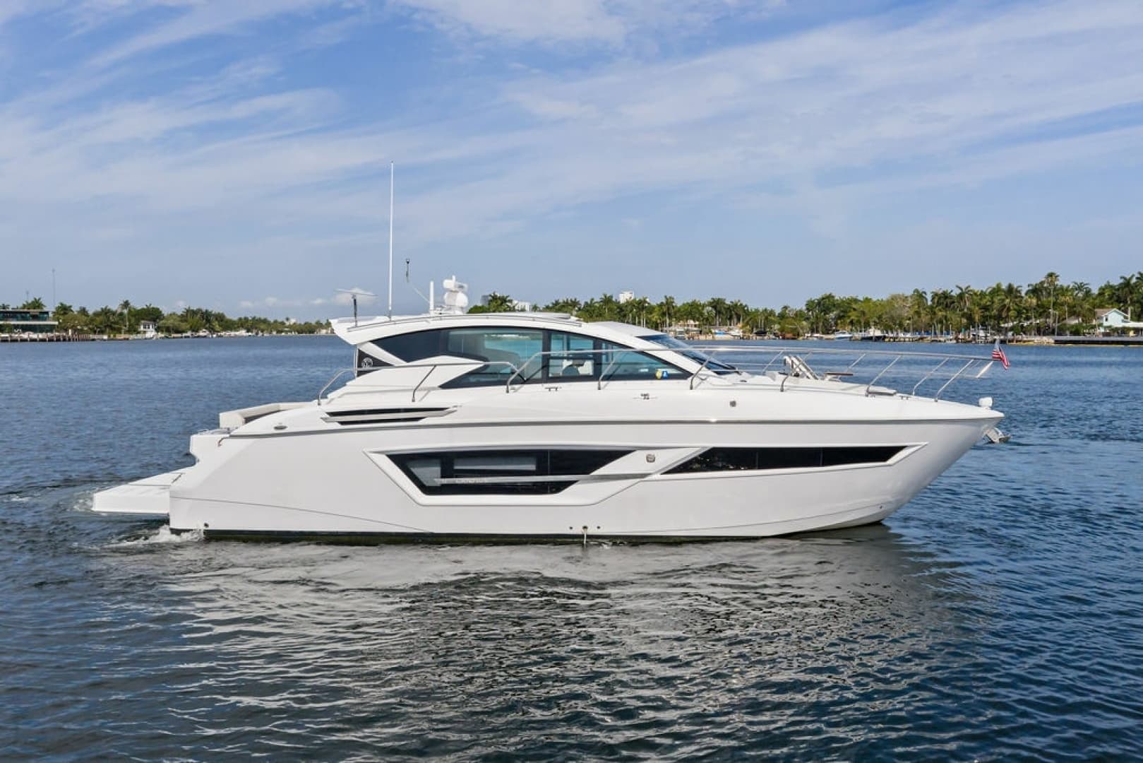 2022 Cruisers Yachts 46 CANTIUS