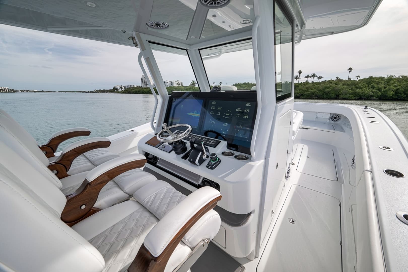 2024 Costa Custom 34 SV