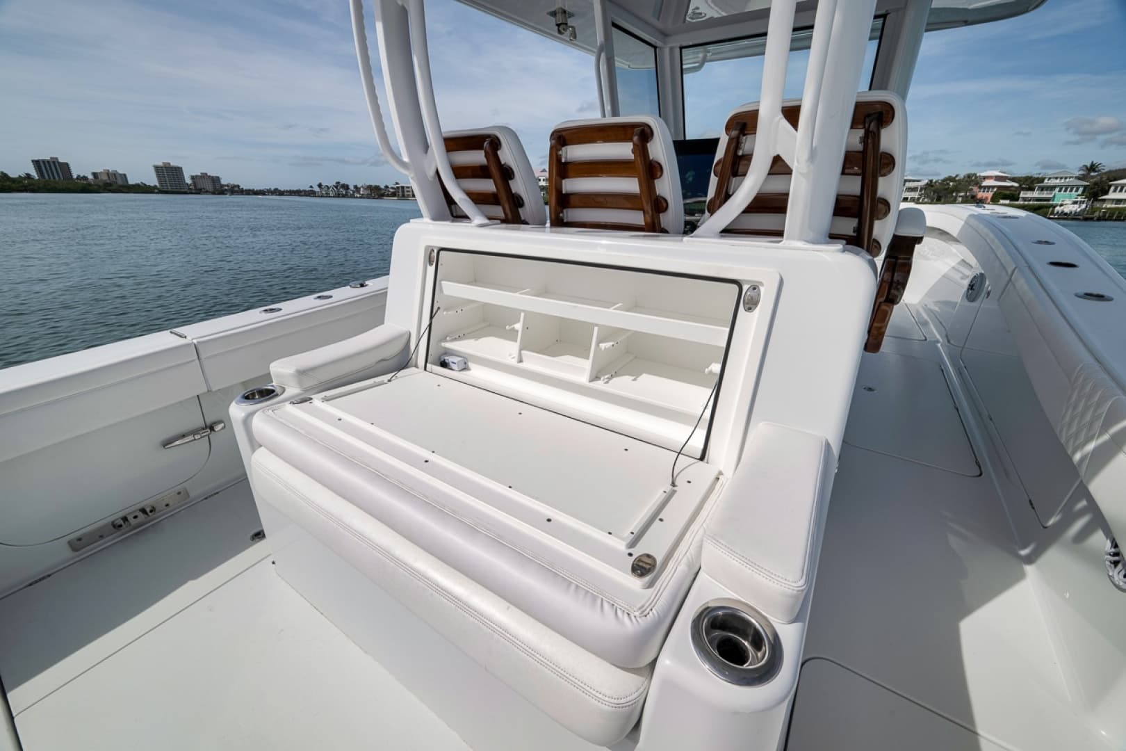 2024 Costa Custom 34 SV