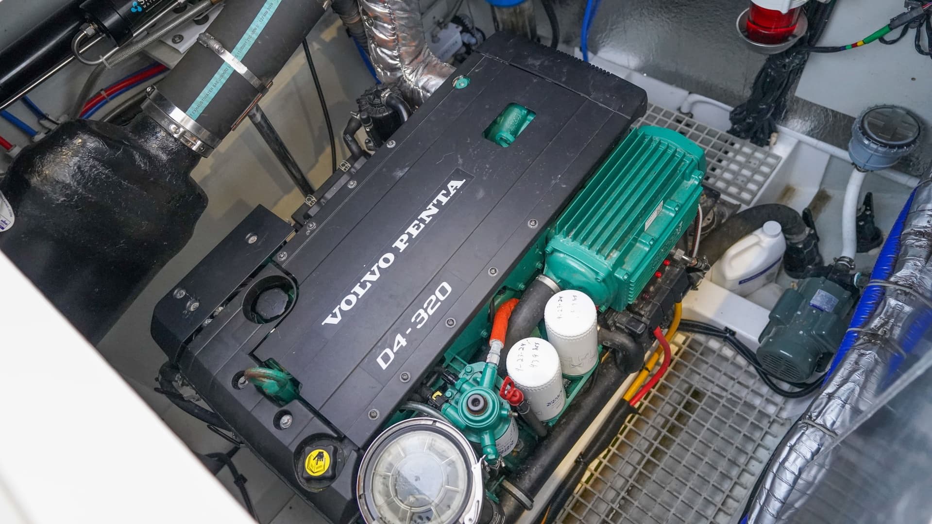 2021 Aquila 44