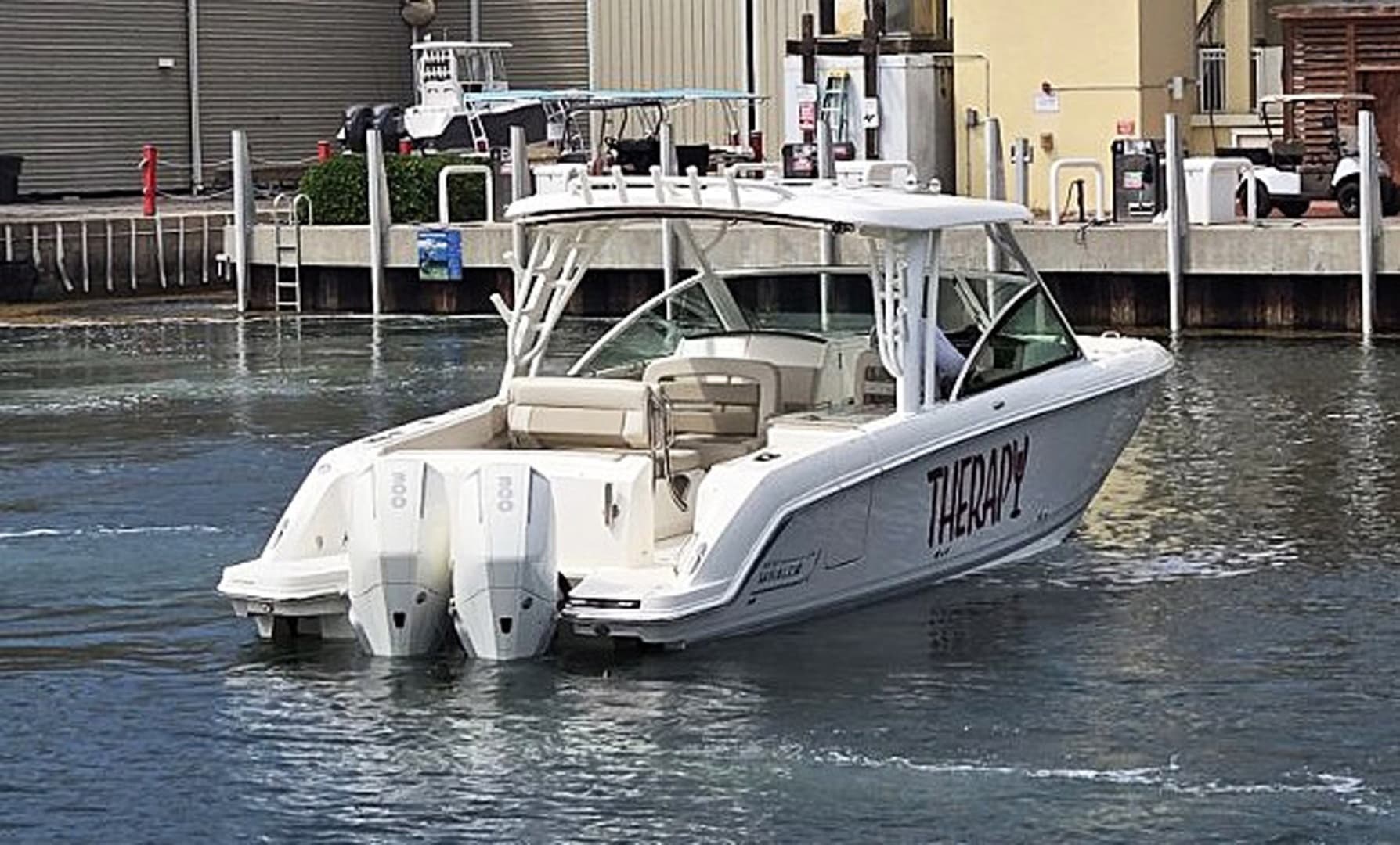 2022 Boston Whaler 320 Vantage