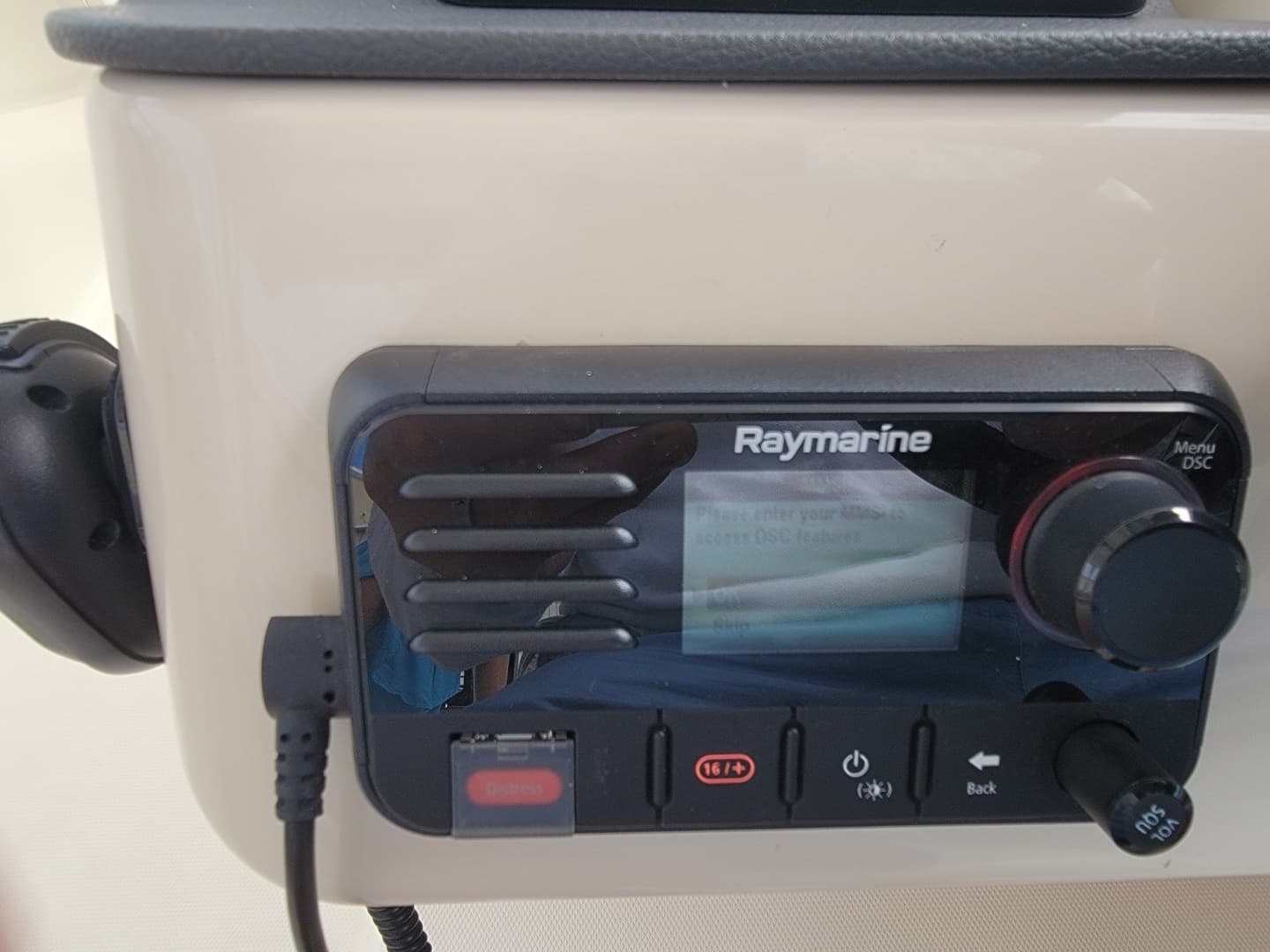 2022 Boston Whaler 320 Vantage