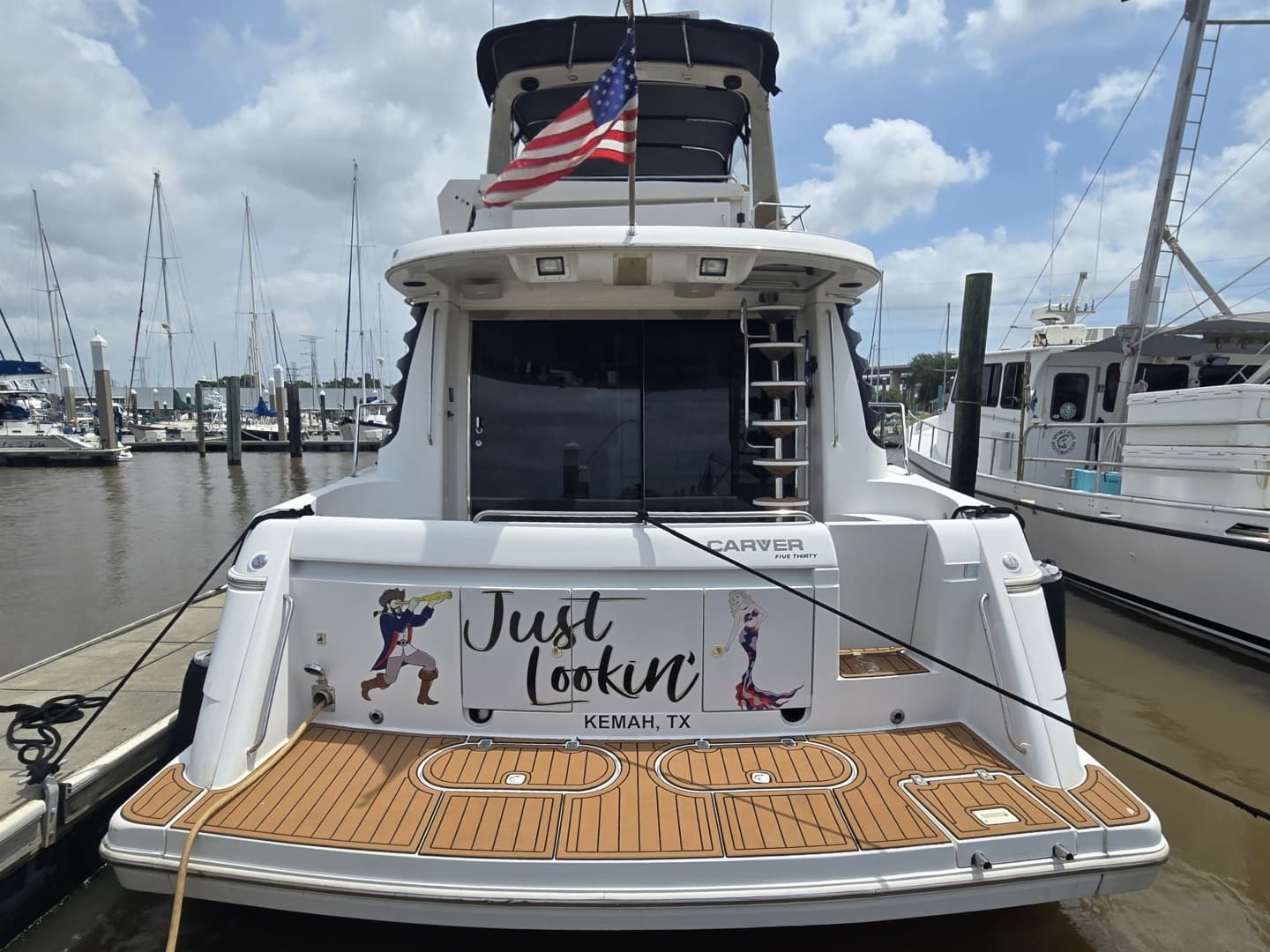 2000 Carver 530