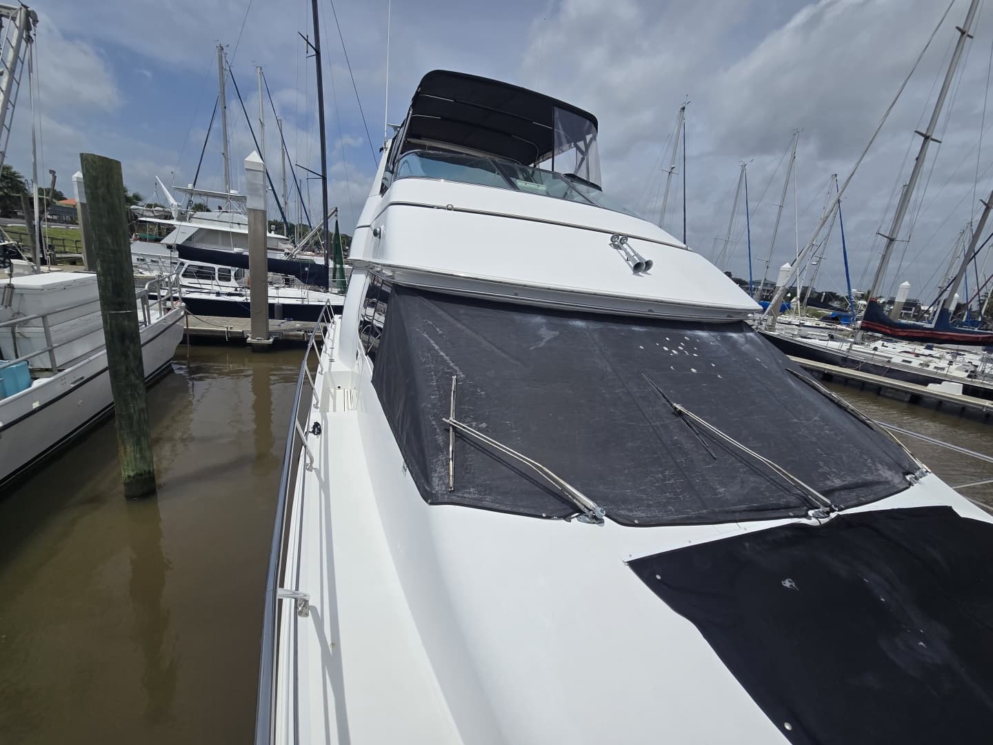 2000 Carver 530